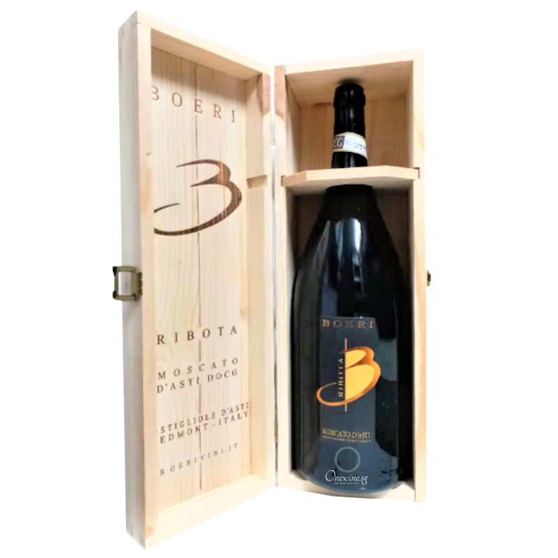 Bottle of Boeri Moscato d’Asti Ribota 2014 sweet sparkling wine from Piedmont